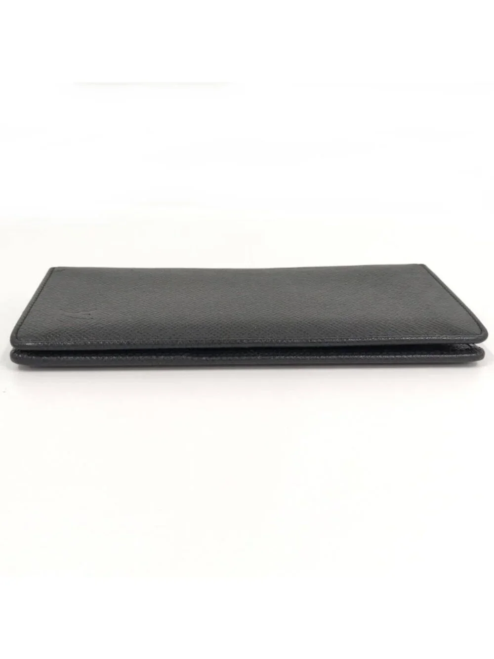 Louis Vuitton Portefeuille Brazza Taiga Wallet
